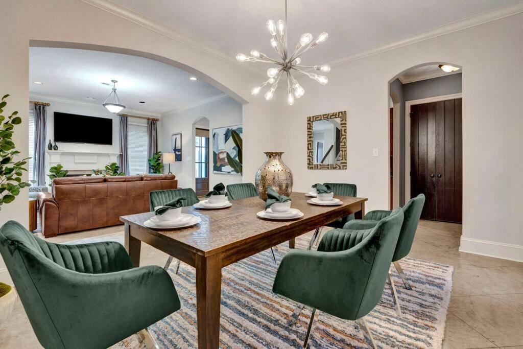 Luxury Home With Outdoor Patio And Game Room Мемфис Екстериор снимка