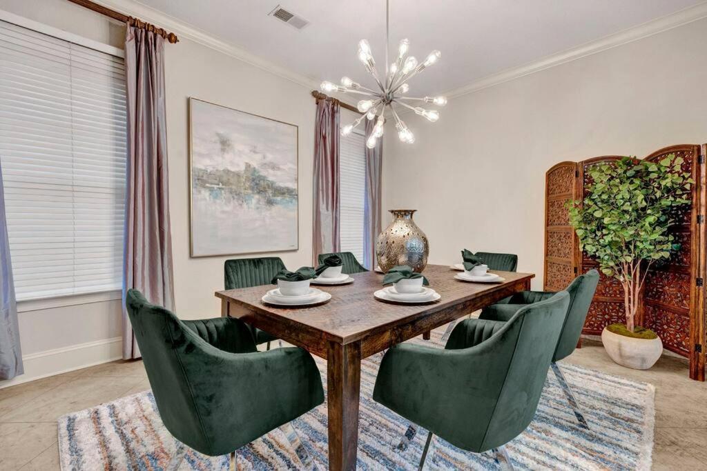 Luxury Home With Outdoor Patio And Game Room Мемфис Екстериор снимка