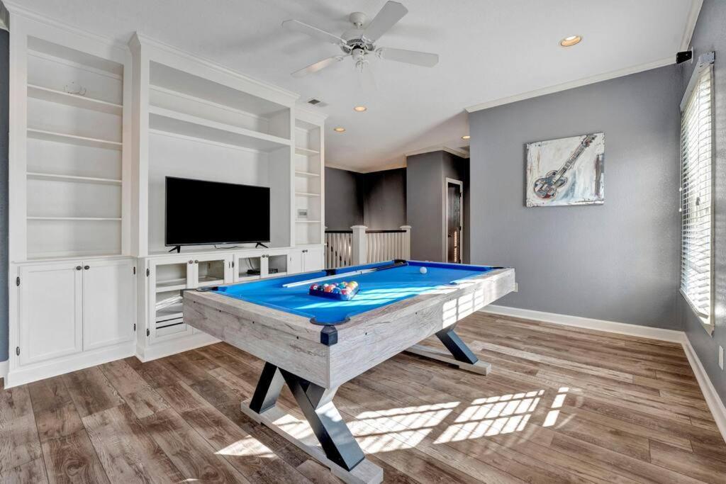 Luxury Home With Outdoor Patio And Game Room Мемфис Екстериор снимка